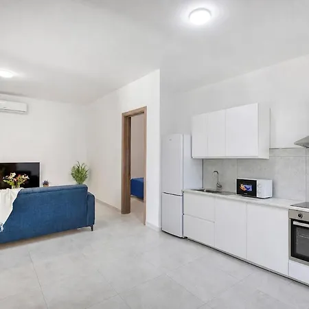 Calm 2br Flat Fast Wifi Garden View
